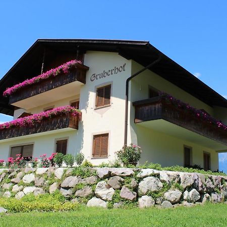 Gruberhof Bed & Breakfast Postal / Burgstall Ngoại thất bức ảnh