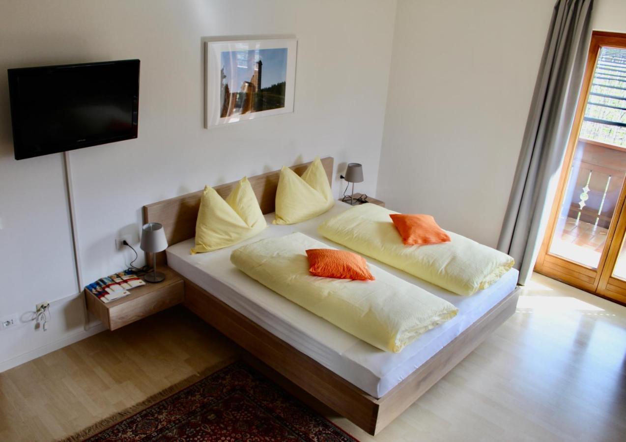 Gruberhof Bed & Breakfast Postal / Burgstall Ngoại thất bức ảnh